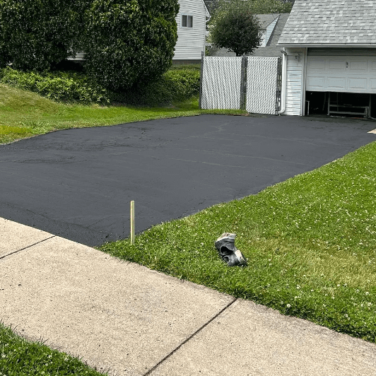 asphalt sealcoating driveway pa